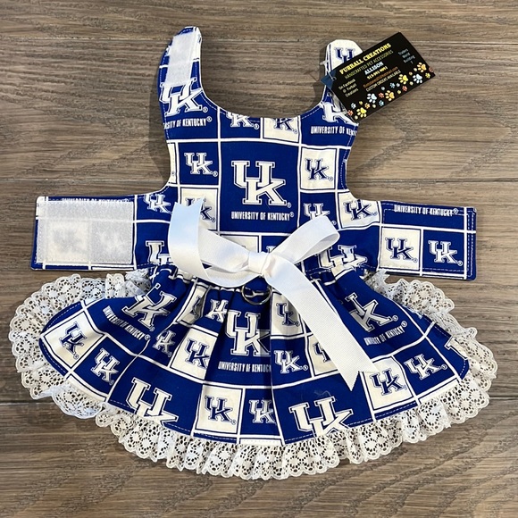 Kentucky Small Dog Dress - Picture 1 of 5